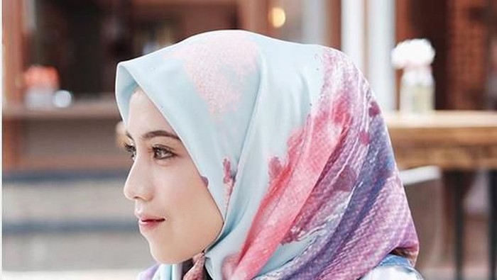 Produk Skincare Atasi Jerawat Rekomendasi Selebgram Amelia Elle Ini Dijamin Halal!
