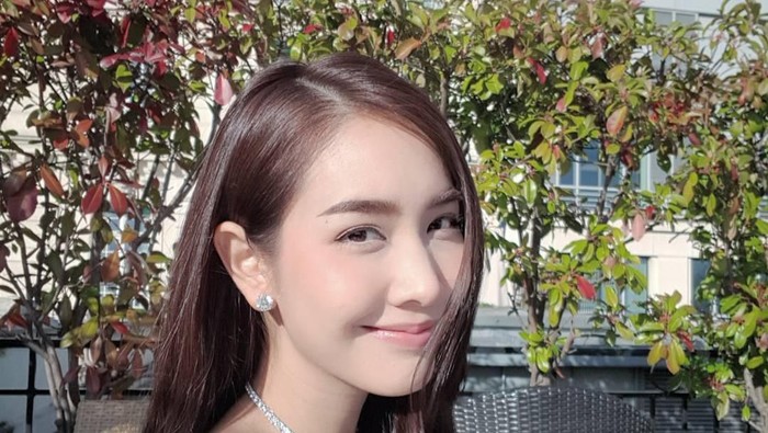 Krim Wajah Saja Tidak Cukup! Gunakan Juga Skincare Ini Agar Kulitmu Makin Cerah dan Glowing Seharian