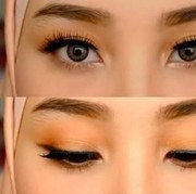 Bagaimana cara menghilangkan maskara yang masih menggumpal?