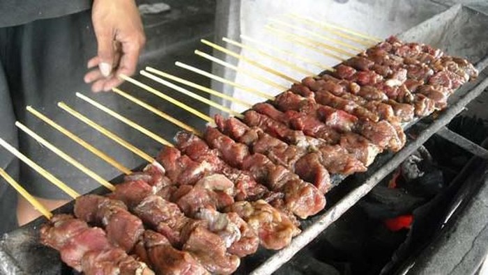 [FORUM] Ih abis liat sate biawak. Emang halal?