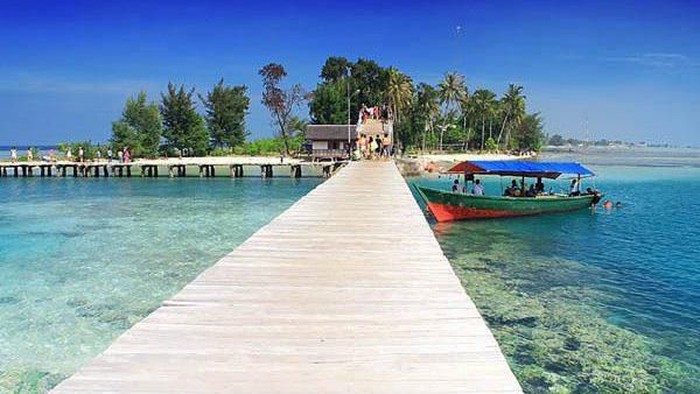 Butuh Vitamin Sea? Liburan Saja ke Pulau Tidung yang Punya Pemandangan Indah Ini