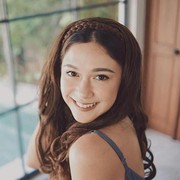 Tampil Natural & Elegan, Ini 5 Gaya Makeup Favorit Nana Mirdad!