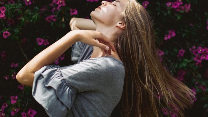 Dijamin Aman, Ini 3 Cara Memanjangkan Rambut dengan Bahan-Bahan Alami yang Wajib Kamu Coba!