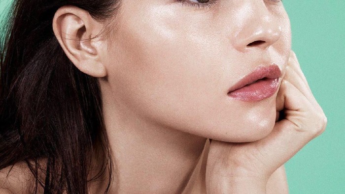 3 Merek Foundation untuk Kulit Berminyak Ini Dijamin Mampu Bikin Wajah Kamu Matte Seharian!