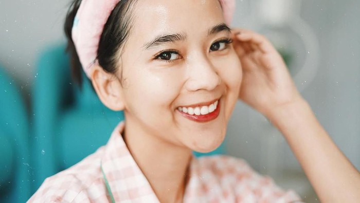 5 Rekomendasi Handbody Pemutih Badan yang Mampu Cerahkan Kulit Kamu