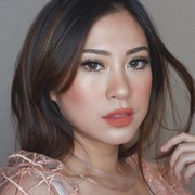 Jadi Tren Warna 2019, Ini 5 Merek Lipstick Lokal yang Punya Warna Coral Cantik!