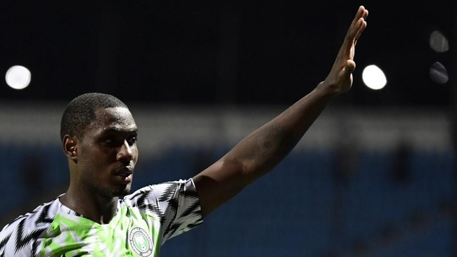 Striker baru Manchester United Odion Ighalo berpeluang debut bersama Setan Merah saat melawan Chelsea meski sempat terdampak virus corona.