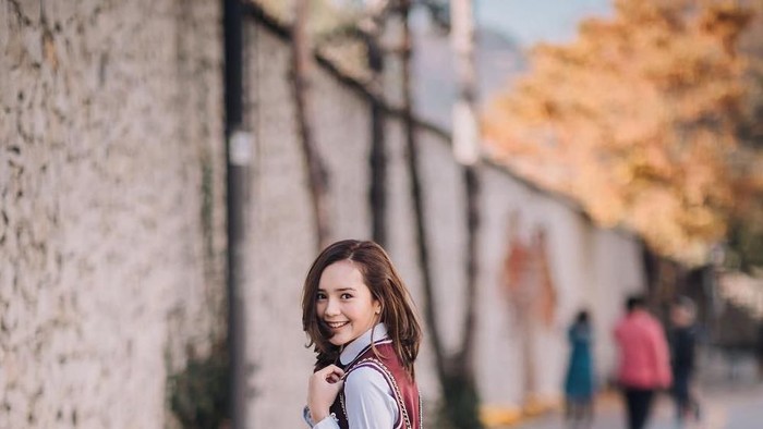 Bergaya Ala Korean Style Seperti Selebgram dan Artis Muda Cantik Ini Yuk!