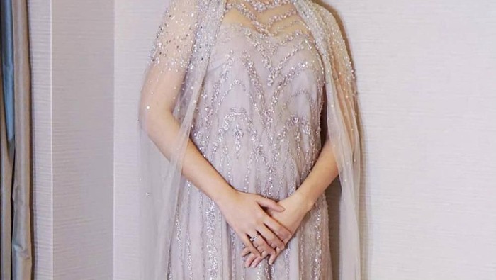 Lagi Hamil Muda, Begini Gaya 5 Artis yang Super Stylish yang Jadi Inspirasi Bumil!