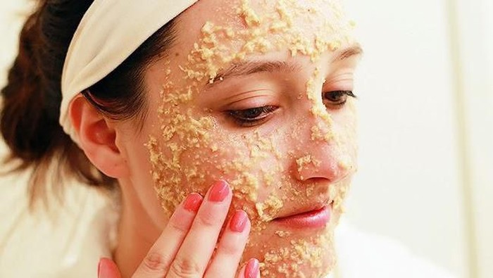 [FORUM] Lagi demen banget pake scrub setiap hari, bahaya gak ya?