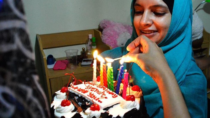 [FORUM] Ngerayain ulang tahun haram gak sih?