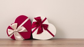 9 Ide Hadiah yang Cocok untuk Wanita di Hari Valentine