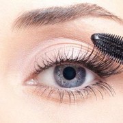 [FORUM] Lebih suka mascara yang memanjangkan atau yang menebalkan?