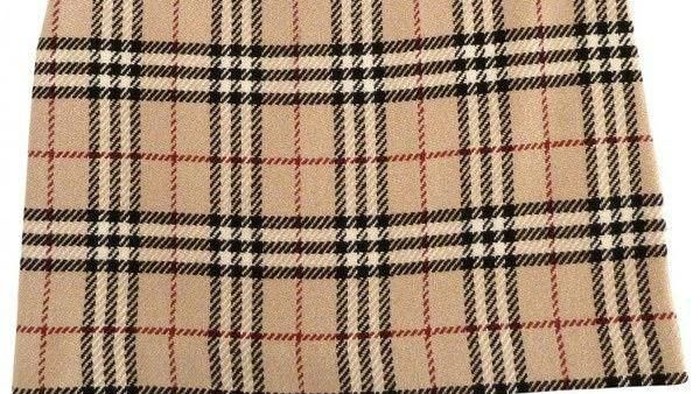 [FORUM] Plaid Skirt bagusnya dipake sama apa ya?