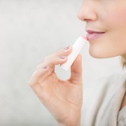 Bukan Sulap, Ternyata Pakai Bahan Ini Bisa Jadi Cara Memerahkan Bibir Tanpa Waktu Lama