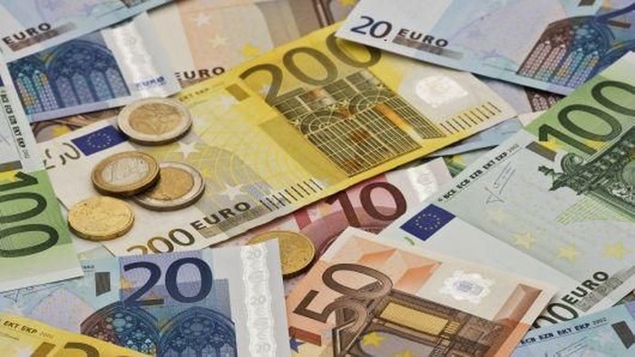 [FORUM] Kalian lebih suka pegang uang cash atau nyimpen di rekening?