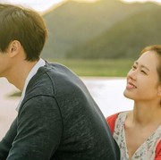 Bikin Perasaan Teraduk-aduk, 5 Film Romantis Korea Ini Harus Kamu Tonton di Weekend Ini!