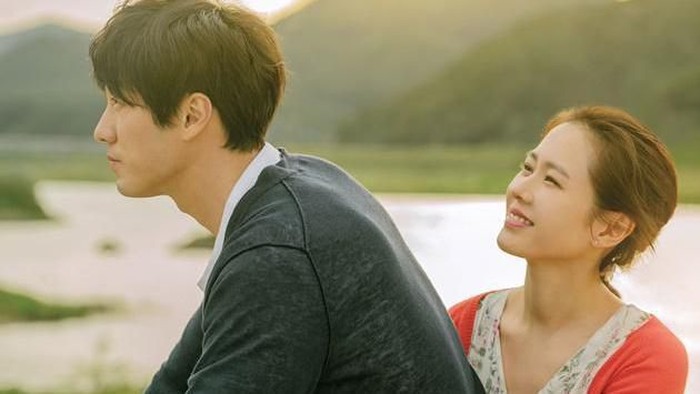 Bikin Perasaan Teraduk-aduk, 5 Film Romantis Korea Ini Harus Kamu Tonton di Weekend Ini!