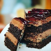 Tergila-gila dengan Rasa Manis? Kamu Harus Coba Beli di 5 Toko Kue Paling Laris Ini