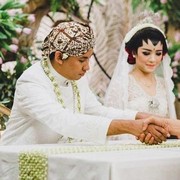 [FORUM] Akad nikah lebih baik di rumah atau di masjid sih?