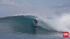 Peselancar Mikala Jones Meninggal di Mentawai