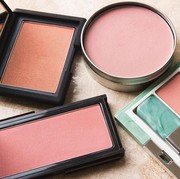 [FORUM] Lebih suka pake blush on pink atau peach gengs?