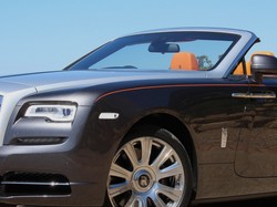 Cara Eksklusif Rolls-Royce Serah Terima Mobil dengan Pembeli