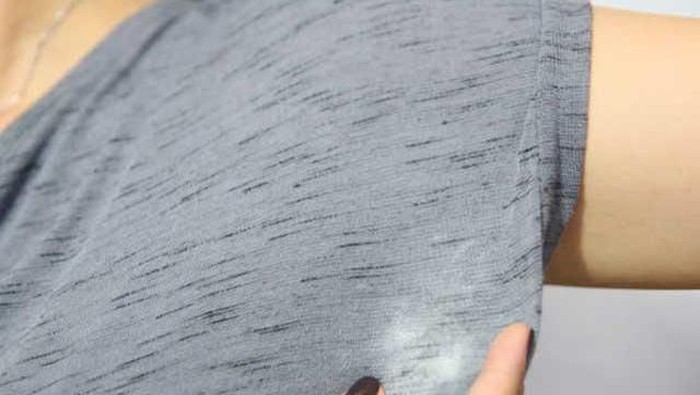 [FORUM] Cara ngilangin noda deodoran di baju gimana ya...