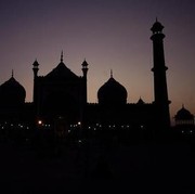 [FORUM] Shalat pas azan sah gak ya?