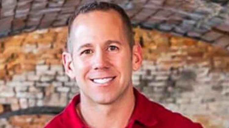 Jeff Gebhart, pengusaha asal Kansas, AS sedang cari jodoh. Pria 47 tahun ini menjanjikan Rp342 juta untuk siapa pun yang berhasil menjadi mak comblangnya.