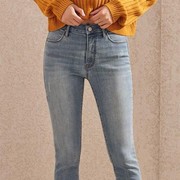 [FORUM] Lebih worth beli celana jeans atau kemeja kotak-kotak ya? Bingung nih!