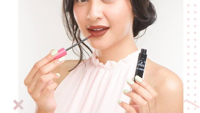 Varian Warna Lipstick Pixy yang Cocok Buat Kulit Sawo Matang di Bawah Rp50 Ribu!