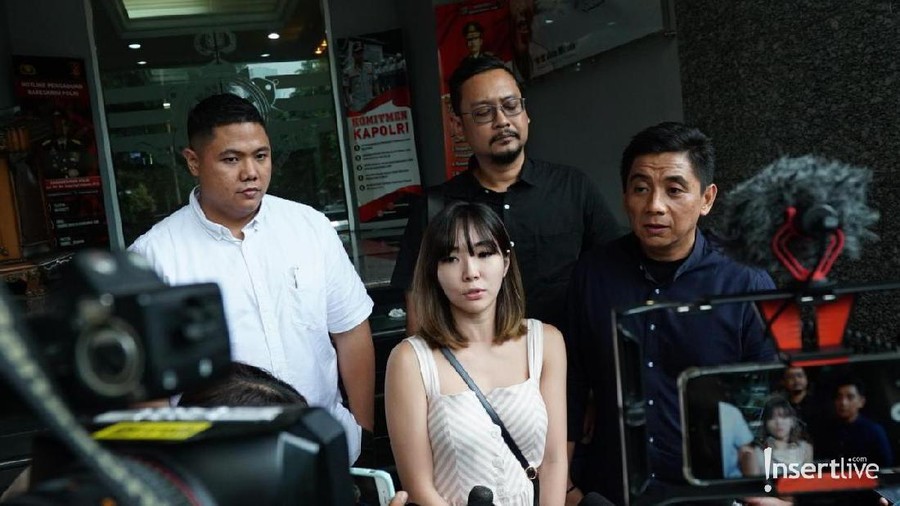 Gisella Anastasia mengaku ingin memberikan efek jera kepada pelaku penyebar video syur mirip dirinya.