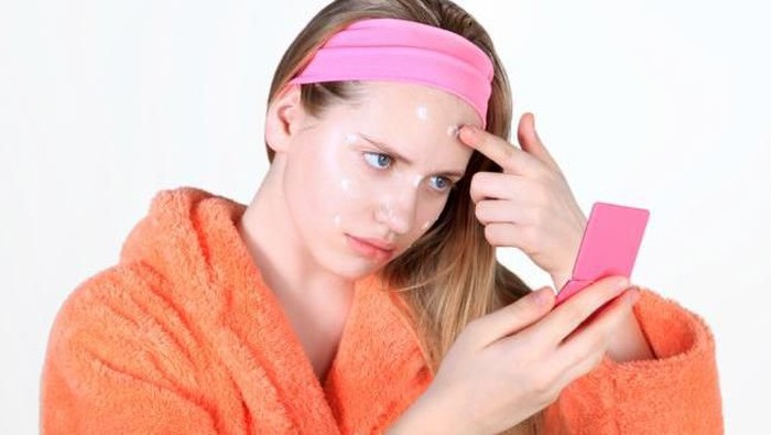 [FORUM] pake obat jerawat setelah atau sebelum pakai makeup?