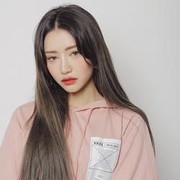 Pilihan Merek Bedak untuk Kulit Berminyak Ini Bisa Jamin Makeup Kamu Tahan Lebih Lama