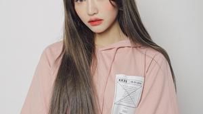 Pilihan Merek Bedak untuk Kulit Berminyak Ini Bisa Jamin Makeup Kamu Tahan Lebih Lama