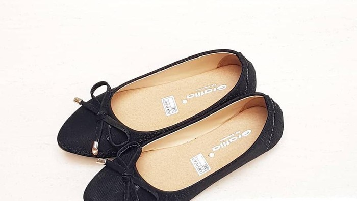 Tidak Perlu Pusing Gonta Ganti Sepatu, Model Flat Shoes Ini Juga Bisa Kamu Gunakan Ke Sekolah
