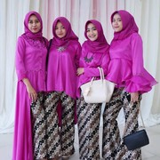 [FORUM] Buat nikahan lebih suka pake kebaya atau celana bahan?