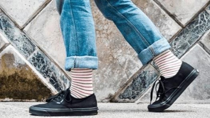 [FORUM] Kalian pede gak pake kaos kaki panjang?