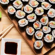 Hobi Makan Sushi? 4 Rekomendasi Resto Makanan Jepang Ini Paling Ramai Dikunjungi