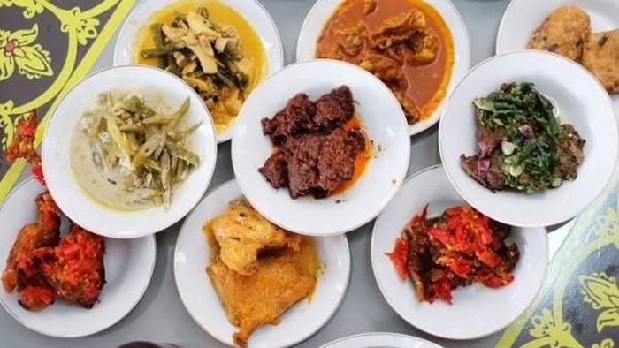 [FORUM] Lebih suka masakan padang atau masakan manado nih?