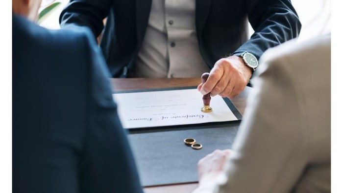 [FORUM] Pernah gak mantannya pasanganmu masih ngejar2 ladies?