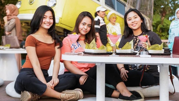 Tambah Koleksi Foto Kamu di 5 Cafe di Bandung yang Baru dan Instagramable!