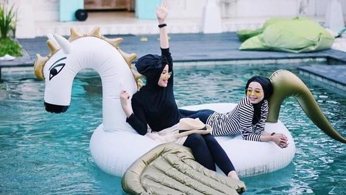 [FORUM] Kalian yang berhijab kalo traveling ribet gak sih?