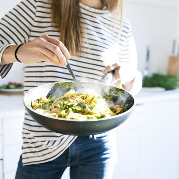 img-title Sehat Mental Lewat Dapur, Ini Manfaat Emosional dari Memasak