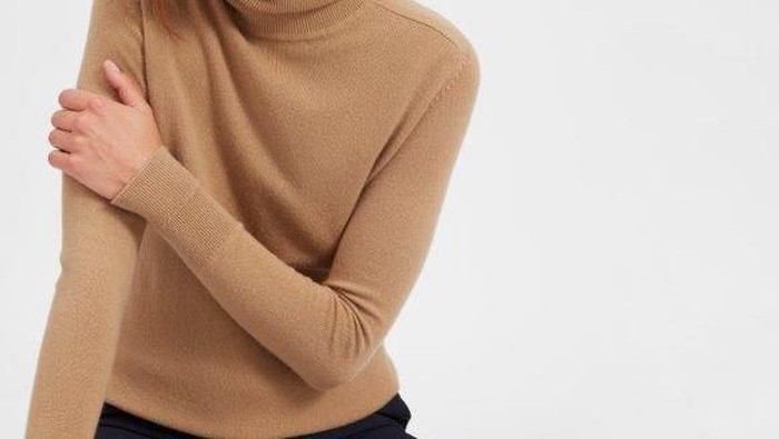 [FORUM] Baju turtleneck bikin aku keliatan makin gendut gak sih?