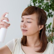 Cegah Photo-Polluaging, Ini Dia 5 Saat Tepat Gunakan Face Mist