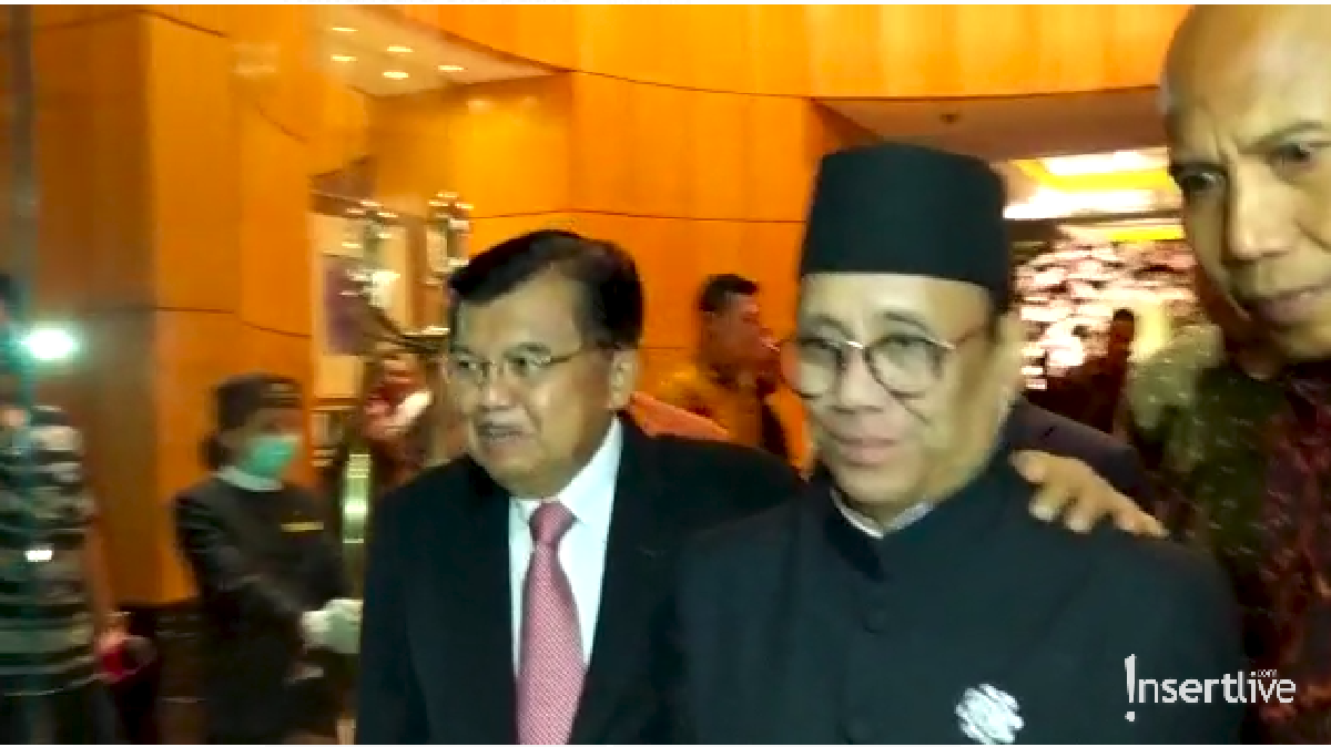 Deretan artis dan pejabat terlihat menghadiri resepsi pernikahan Danny Rukmana dan Raiyah hari ini&comma; Sabtu &lpar;15&sol;2&rpar; di Hotel Mulia&comma; Jakarta&period;