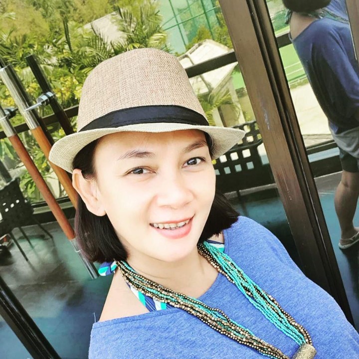 Bunda pasti masih ingat dengan Dian Nitami. Istri dari Anjasmara ini ternyata telah berusia 48 tahun dan sudah menjadis seorang nenek. Wah, enggak kelihatan ya, Bun? (Foto: Instagram)