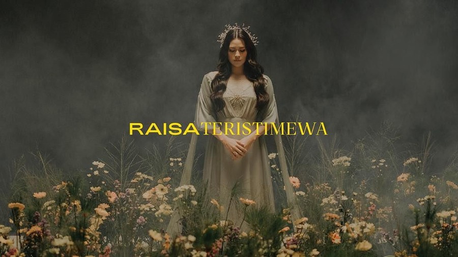 Lirik lagu Teristimewa yang dinyanyikan oleh Raisa.